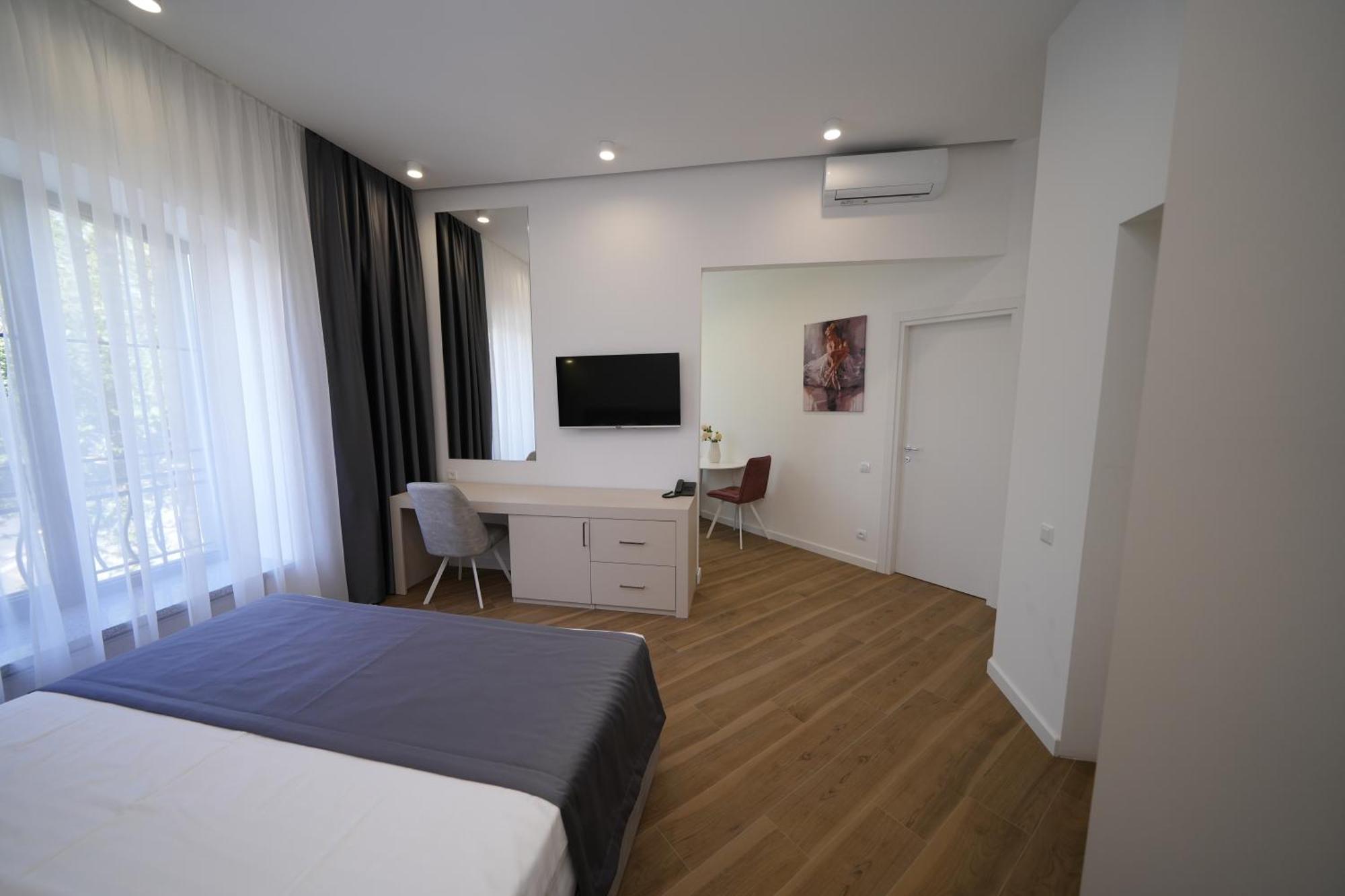 Ser In Hotel Jerevan Eksteriør bilde